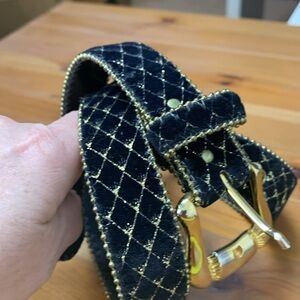 Cleo NWOT black belt with sparkle, gold buckle